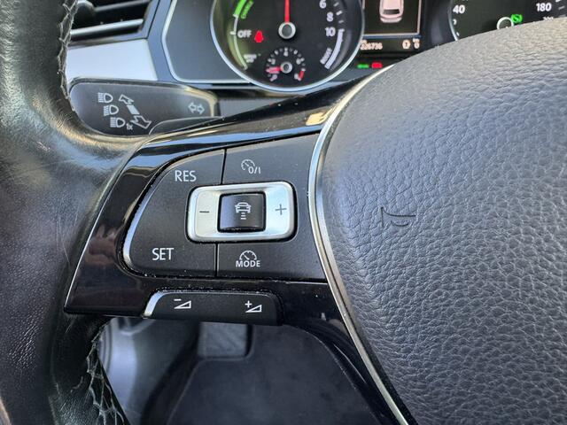 Volkswagen PASSAT Variant 1.4 TSI GTE Connected Series Plus*Navigatie*Panorama*