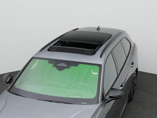 Volkswagen PASSAT Variant 1.5 eHybrid 272 pk DSG R-Line Edition | Panoramadak | Trekhaak | Adaptief onderstel | Head-up display | Rondomzicht camera | Harman/Kardon | IQ Light