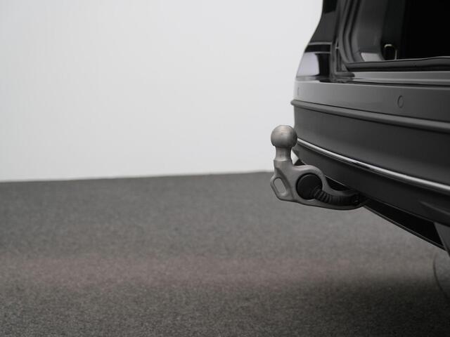 Volkswagen PASSAT Variant 1.5 eTSI 150 pk DSG Business | Trekhaak | 360 camera | Leder/alcantara | Stuur-/stoelverwarming | Massage
