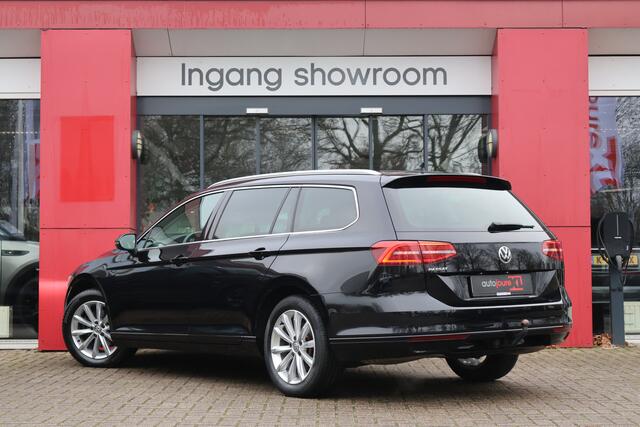 Volkswagen PASSAT Variant 1.5 TSI Comfortline Business | Origineel NL | Trekhaak | ACC | Navigatie | PDC | Rijklaar! |