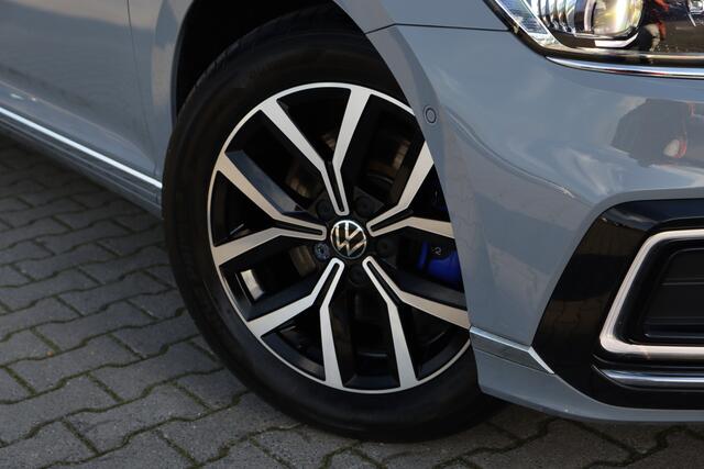 Volkswagen PASSAT Variant 1.4 TSI PHEV GTE Business | ACC | Camera | Matrix |