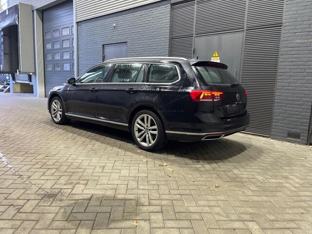 Volkswagen PASSAT Variant 1.5 TSI Elegance | ACC | Stoelverwarming | Apple Carplay | Keyless