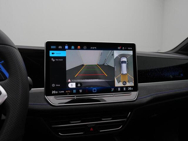 Volkswagen PASSAT Variant 1.5 eHybrid 272 pk DSG R-Line Edition | Panoramdak | Leder | Geheugenstoel-/massagestoelen | Adaptief onderstel | Rondomzicht camera | Stoelventilatie