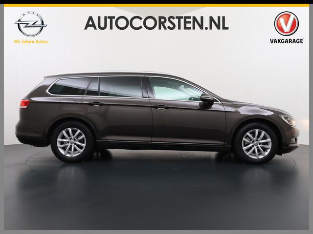 Volkswagen PASSAT Variant T150PK AUT-7 Adap.Cruise Navi Camera Pdc-a+v Apple Carplay Android Auto Ecc ERGO Active Stoel Connected Series Plus Lmv Regen-Lichtsensor Isofix Privacy Glas 1600kg Trekvermogen ¤ 45.000,- nieuw A-label Euro6 !