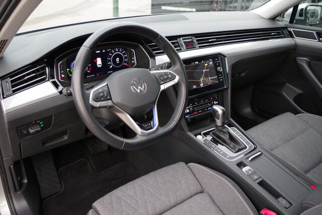 Volkswagen PASSAT Variant 1.4 TSI PHEV GTE 218 PK Business, Elek. Trekhaak, Panoramadak, Memory, Matrix LED, Winterpakket