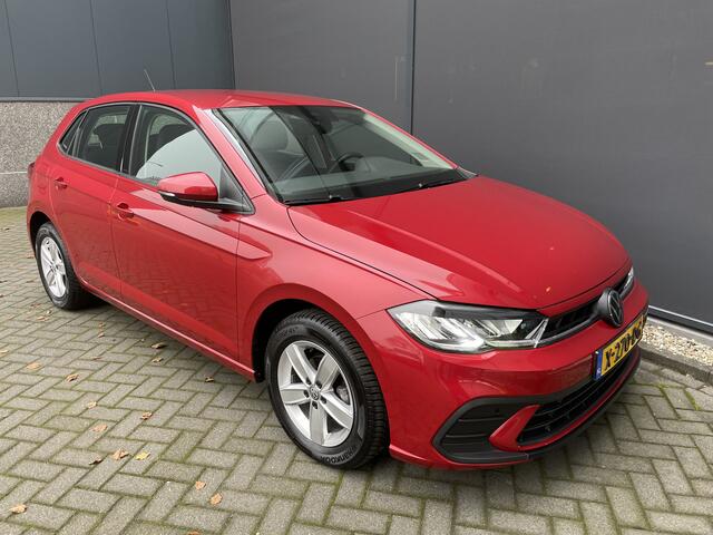 Volkswagen POLO 1.0 TSI Life Business Airco - Park.sensoren V+A - Cruise control A - LMV 15" - Apple CP + Android auto - Keyless start - Digit.instrumenten paneel