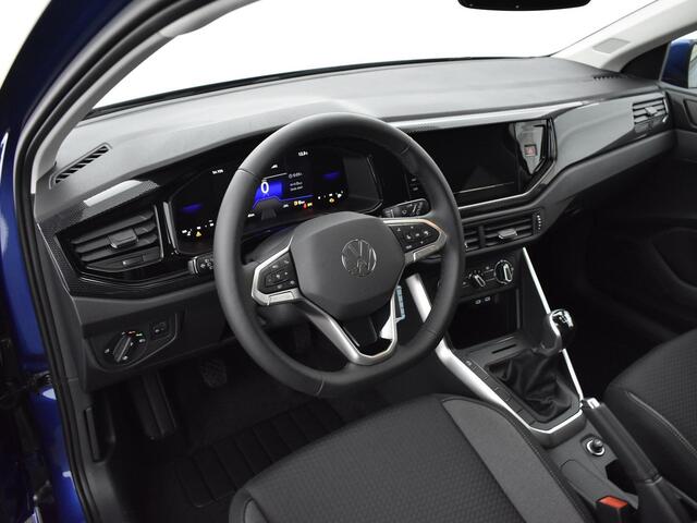 Volkswagen POLO Life Edition 1.0 TSI 95 pk 5 versn. Hand · achteruitrijcamera · regensensor ·