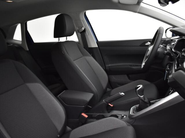 Volkswagen POLO Life Edition 1.0 TSI 95 pk 5 versn. Hand · achteruitrijcamera · regensensor ·