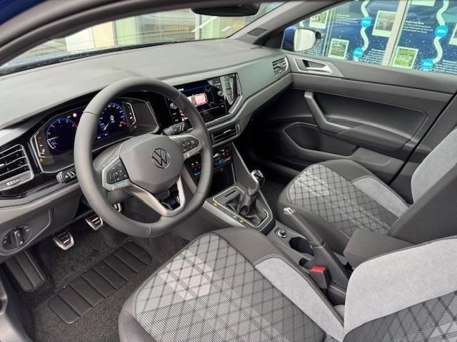 Volkswagen POLO R-Line-Edition 1.0 70 kW / 95 pk TSI Hatchback 5 v | Stoelverwarming | 2-Zone Airco | App Connect | Travel Assist | Camera |