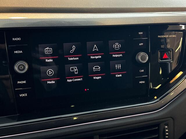 Volkswagen POLO 2.0 207pk TSI GTI / Navigatie 'Discover Media' / Adaptive Cruise Control / Velgen 'Faro', 18 inch lichtmetaal