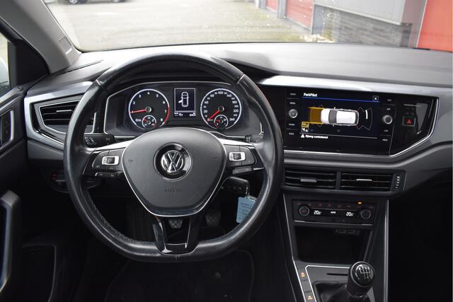 Volkswagen POLO 1.0 TSI Highline Business R-line Adaptive cruise, PDC, DAB, Carplay, Navi, Climate control