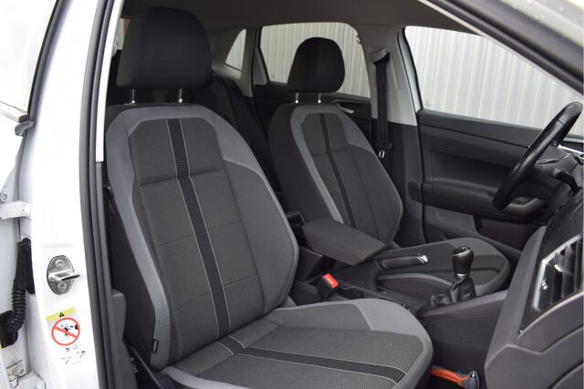 Volkswagen POLO 1.0 TSI Highline Business R-line Adaptive cruise, PDC, DAB, Carplay, Navi, Climate control