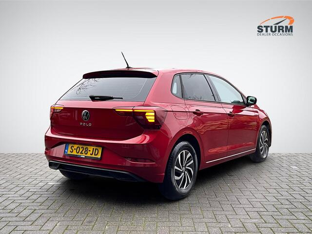 Volkswagen POLO 1.0 TSI Life | Apple Carplay/Android Auto | Stoelverwarming | LED Koplampen | Park. Sensoren | Rijklaarprijs!