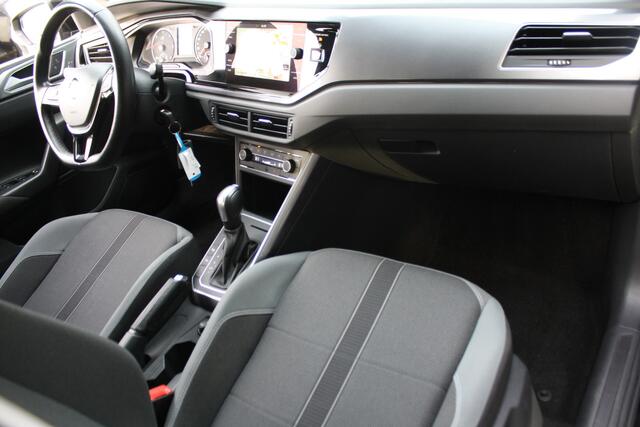 Volkswagen POLO 1.6 TDI Highline Business R - AUTOMAAT - NAVIGATIE - APPLE CARPLAY