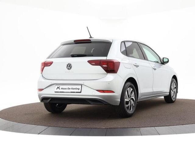 Volkswagen POLO Life Edition 1.0 TSI 95 pk 5 versn. Hand · Airconditioning automatisch, 2-zone (climatronic) · regensensor ·