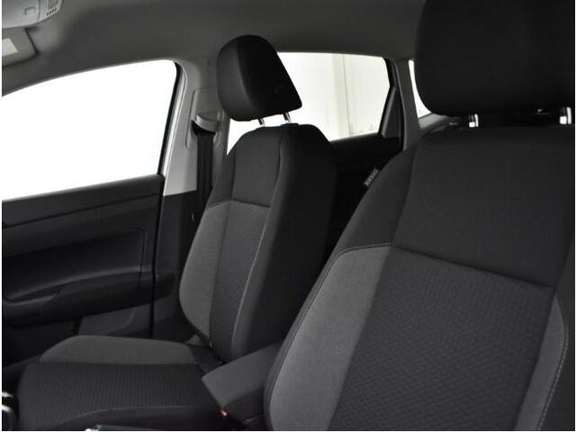 Volkswagen POLO Life Edition 1.0 TSI 95 pk 5 versn. Hand · Airconditioning automatisch, 2-zone (climatronic) · regensensor ·