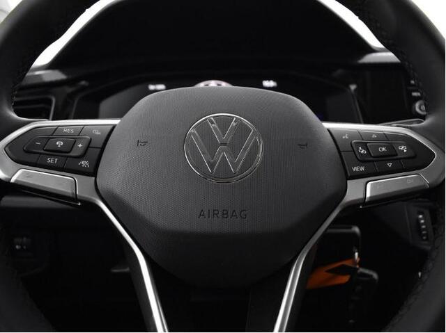 Volkswagen POLO Life Edition 1.0 TSI 95 pk 5 versn. Hand · Airconditioning automatisch, 2-zone (climatronic) · regensensor ·