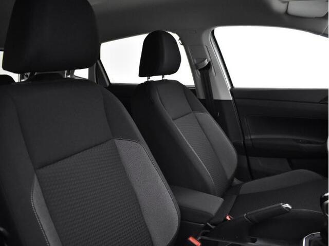 Volkswagen POLO Life Edition 1.0 TSI 95 pk 5 versn. Hand · Airconditioning automatisch, 2-zone (climatronic) · regensensor ·