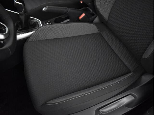 Volkswagen POLO Life Edition 1.0 TSI 95 pk 5 versn. Hand · Airconditioning automatisch, 2-zone (climatronic) · regensensor ·