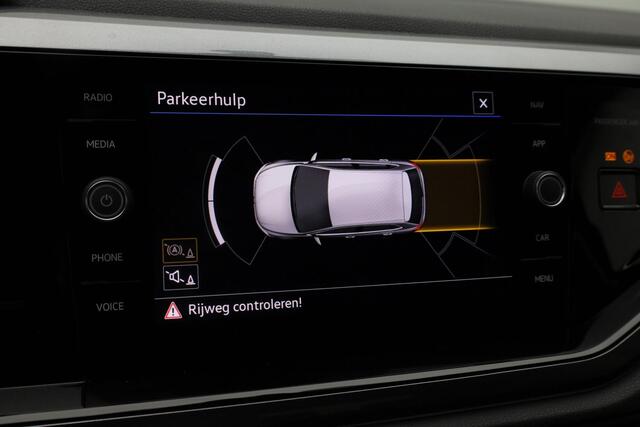 Volkswagen POLO 1.0 TSI 115 pk DSG Style | IQ Light | Stoelverwarming | Parkeersensoren voor/achter | Apple Carplay | Adaptive Cruise