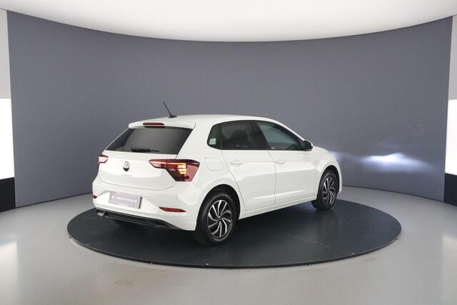 Volkswagen POLO Life Business 1.0 TSI 95pk Adaptive cruise control, Parkeersensoren, Stoelverwarming, Airco, DAB, Radio, Bluetooth, App connect, LED koplampen