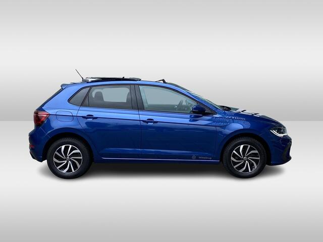 Volkswagen POLO 1.0 TSI Life Edition / Led Matrix Koplampen / Panoramadak / Achteruitrijcamera / App Connect / Navigatie / 15'' LMV VW