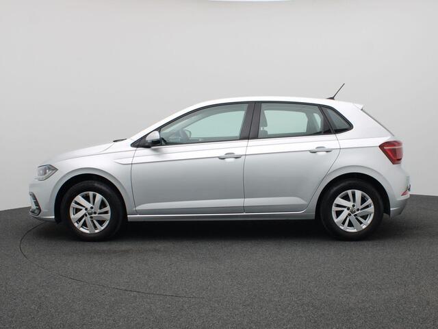 Volkswagen POLO 1.0 TSI Style 95PK Adaptieve Cruise Controle, Achteruitrijcamera, Matrix-LED Verlichting, Navi via Apple Carplay/Android Auto, Stoelverwarming, Clima, Trekhaak, 15" LM Velgen