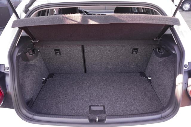 Volkswagen POLO 1.0 TSI Comfortline Clima Stoelverwarming Apple Carplay PDC v+a Adaptive cruise Sportstoelen