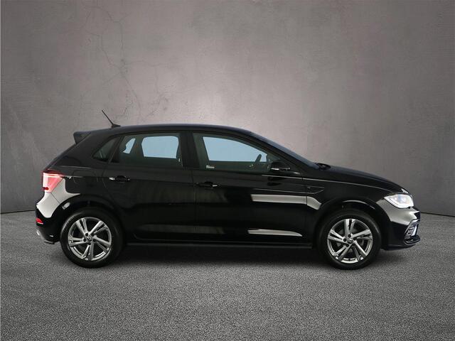 Volkswagen POLO R-Line 1.0 TSI 95pk DSG Automaat Adaptive cruise control, Achteruitrijcamera, LED matrix koplampen, Stoelverwarming, Parkeersensoren, App connect, DAB, Radio