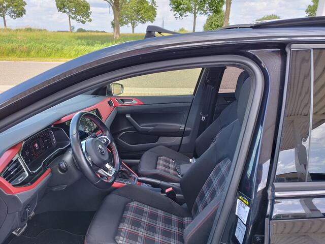 Volkswagen POLO 2.0 TSI GTI ** DSG ** VC ** Panodak ** 18 inch ** Beats Audio ** NAVI ** Carplay **