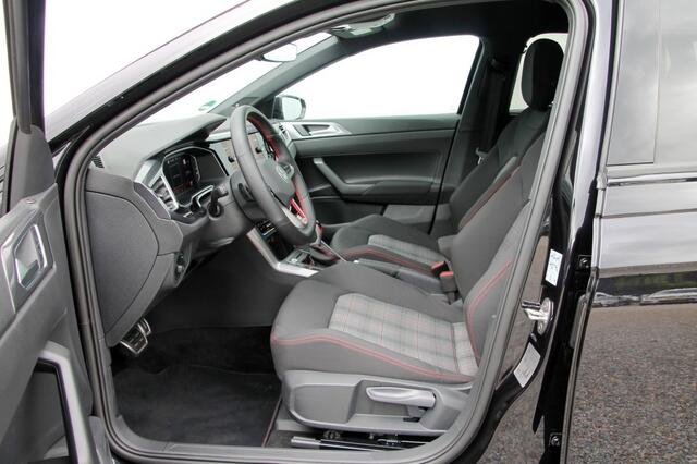Volkswagen POLO 2.0 TSI GTI - 207 pk **Beats / IQ Light / Carplay