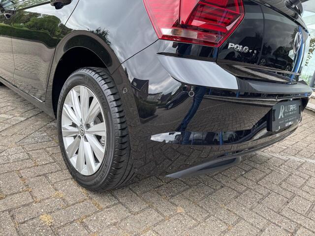 Volkswagen POLO 1.0 TSI Highline | Navi | DSG | Trekhaak | Mooi auto!