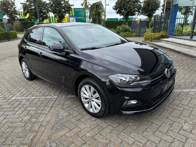 Volkswagen POLO 1.0 TSI Highline | Navi | DSG | Trekhaak | Mooi auto!