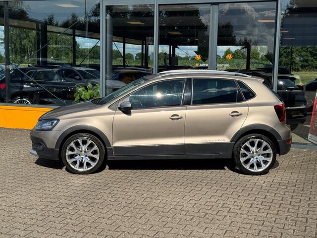 Volkswagen POLO 1.2 TSI Highline - navi - climate control - sensoren