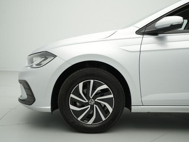 Volkswagen POLO 1.0 TSI 95pk DSG Life Edition Navi via app Camera Stoelverwarming Keyless 23