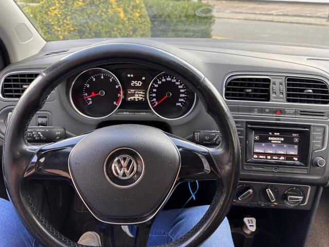 Volkswagen POLO 1.2 TSI Comfortline Navi Mistlamp 15"L.M. Multimedia Airco