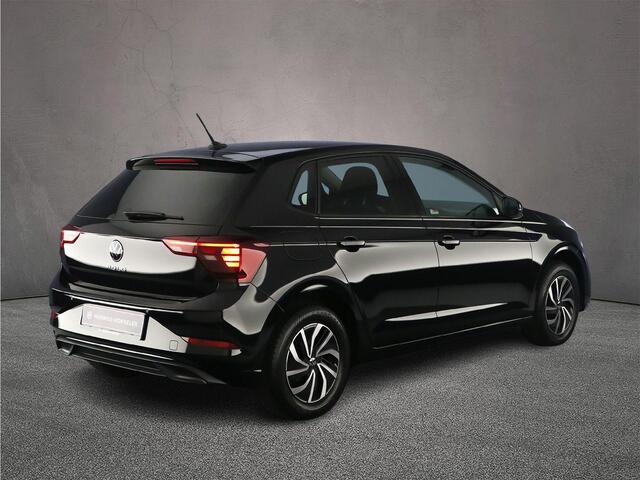 Volkswagen POLO Life 1.0 TSI 95pk Adaptive cruise control, Parkeersensoren, Airco, App connect, LED koplampen, Stoelverwarming, DAB, Radio, Bluetooth