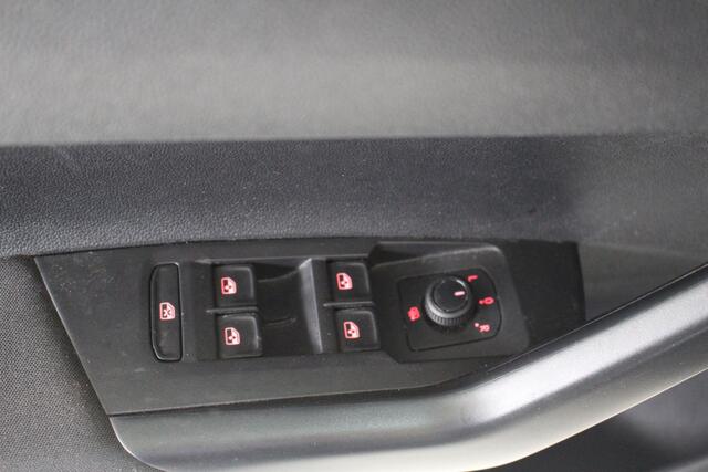 Volkswagen POLO 1.0 TSI Comfortline Business | Airco (Climatronic) | Navigatie | PDC