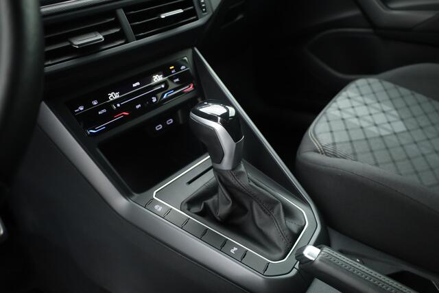 Volkswagen POLO 1.0 TSI R-Line DSG | Adapt. Cruise | Apple CarPlay & Android Auto | Trekhaak | Navi | 17"