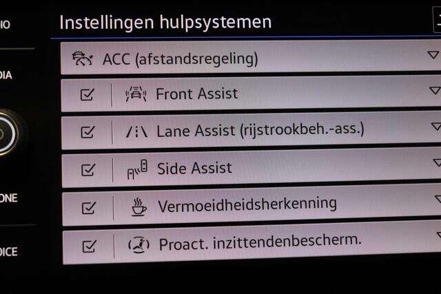 Volkswagen POLO 1.0 TSI Life Business | ASSISTANCE PACK | STOELVERWARMING | DAB | APPLE