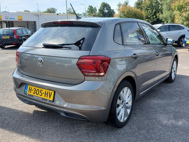 Volkswagen POLO 1.0 TSI 95pk Highline Executive-Pack 5-Deurs | Navi | Apple Carplay+Android Auto | Clima | Adap.Cruise | Sfeerverlichting | Pdc V+A | Licht+Regensensor | Privacy Glass | 16''lm