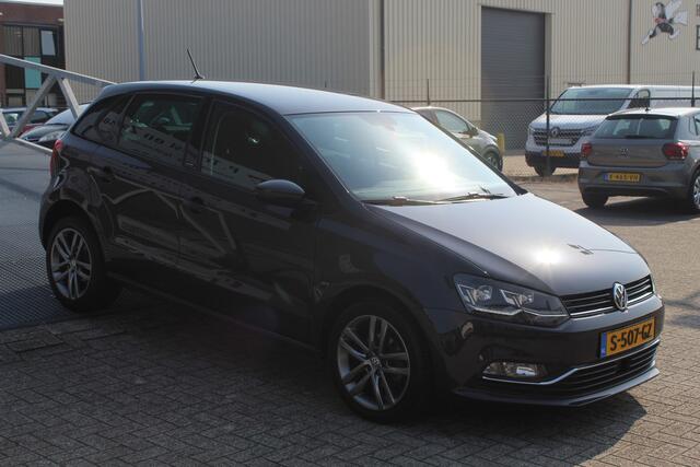 Volkswagen POLO 1.2 TSI Allstar Automaat/Adaptive cruise control/Stoelverwarming/Parkeersensoren rondom/Climate control/LED koplampen/16'' Lichtmetalen velgen.