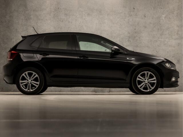 Volkswagen POLO 1.0 TSI R-Line Sport (VIRTUAL COCKPIT, LEDER, APPLE CARPLAY, CLIMATE, ZWART HEMEL, ADAPTIVE CRUISE, AUTOMATISCH INPARKEREN, SPORTSTOELEN, LM VELGEN, DAB+, PARKEERSENSOREN, NIEUWSTAAT)