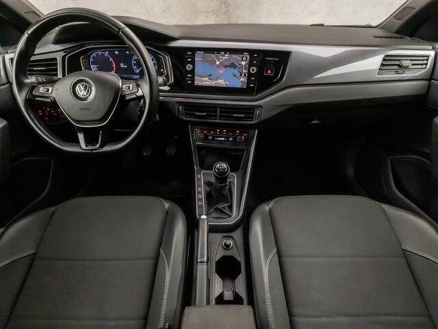 Volkswagen POLO 1.0 TSI R-Line Sport (VIRTUAL COCKPIT, LEDER, APPLE CARPLAY, CLIMATE, ZWART HEMEL, ADAPTIVE CRUISE, AUTOMATISCH INPARKEREN, SPORTSTOELEN, LM VELGEN, DAB+, PARKEERSENSOREN, NIEUWSTAAT)