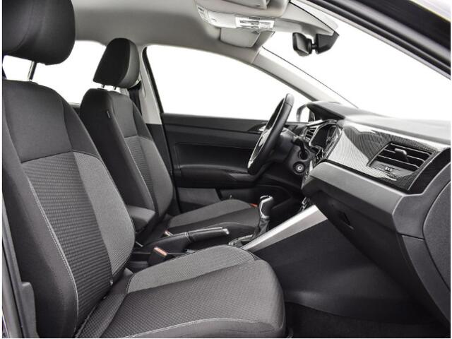 Volkswagen POLO Life Edition 1.0 TSI 95 pk 5 versn. Hand · Achteruitrijcamera · regensensor ·