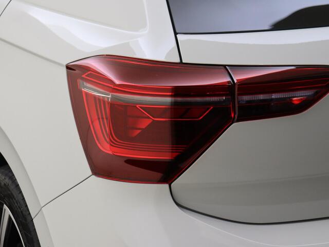 Volkswagen POLO R-Line Edition | 'App-Connect' draadloze smartphone integratie | Achterlichten LED | Afstandscontrolesysteem (Front Assist)