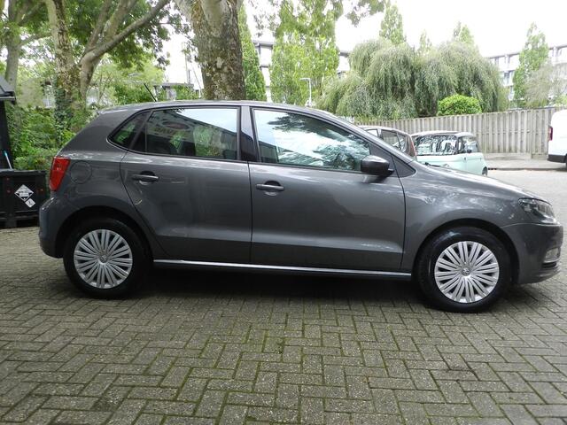 Volkswagen POLO 1.0 5Deurs Comfortline Edition Airco Cruise control Metallic lak