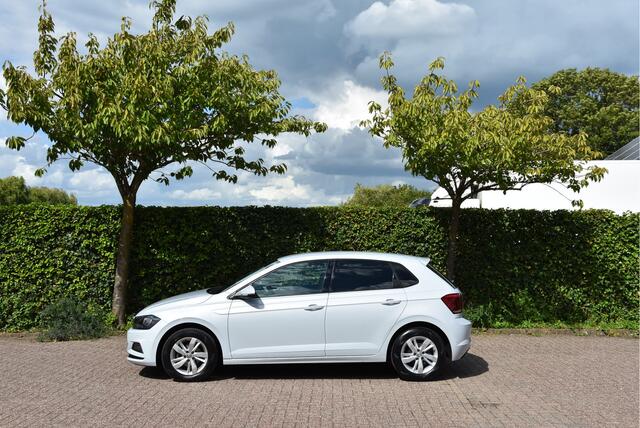 Volkswagen POLO 1.0 TSI DSG automaat ECC PDC Navi stoelverw. Carplay Comfortline Business