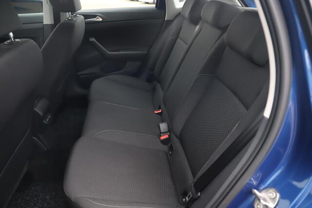 Volkswagen POLO 1.0 TSI Comfortline Business 95PK Navigatie Carplay Android Climate Control Adaptive Cruise 17 inch Pretoria Zwarte Velgen Parkeersensor