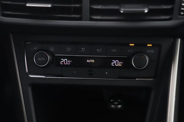 Volkswagen POLO 1.0 TSI Comfortline Business 95PK Navigatie Carplay Android Climate Control Adaptive Cruise 17 inch Pretoria Zwarte Velgen Parkeersensor